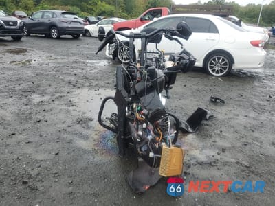 Drugie zdjęcie samochodu z przodu: 2011 HARLEY-DAVIDSON FLHX VIN:1HD1KB418BB624387 - miniatura