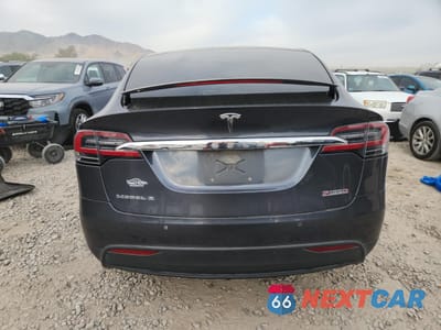 Zdjęcie 6 z 13 samochodu: 2017 TESLA MODEL X VIN:5YJXCDE4XHF034856 - miniatura