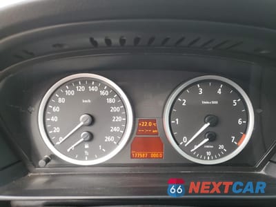 Zdjęcie 9 z 12 samochodu: 2004 BMW 545 I VIN:WBANB33544B109044 - miniatura