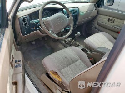 Zdjęcie 8 z 12 samochodu: 2000 TOYOTA TACOMA XTRACAB VIN:4TAWN72N0YZ684354 - miniatura