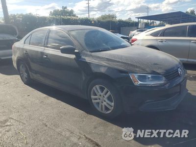 Czwarte zdjęcie samochodu z boku: 2013 VOLKSWAGEN JETTA BASE VIN:3VW2K7AJ2DM233378 - miniatura