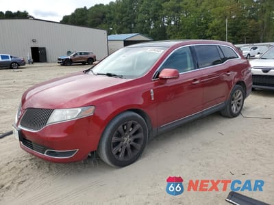 2018 LINCOLN MKT 2LMHJ5ATXEBL50960 - główne zdjęcie licytacji z USA - miniatura