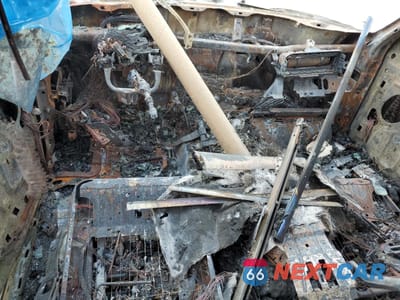 Zdjęcie 8 z 13 samochodu: 2002 LINCOLN NAVIGATOR VIN:5LMEU27R32LJ02414 - miniatura