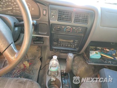 Zdjęcie 8 z 12 samochodu: 2003 TOYOTA TACOMA VIN:5TENL42N13Z302768 - miniatura