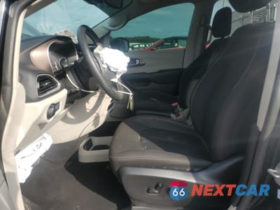 Zdjęcie 7 z 16 samochodu: 2023 CHRYSLER VOYAGER LX VIN:2C4RC1CG3PR547874 - miniatura