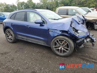 Czwarte zdjęcie samochodu z boku: 2024 PORSCHE MACAN BASE VIN:WP1AA2A5XRLB12256 - miniatura