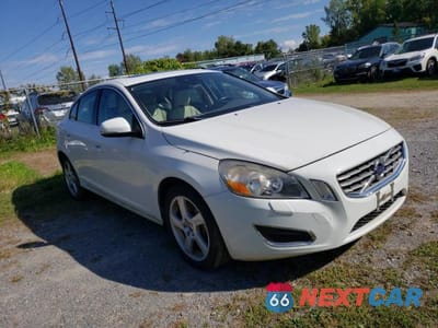 2013 VOLVO S60 T5 YV1612FH3D2218647 - główne zdjęcie licytacji z USA - miniatura