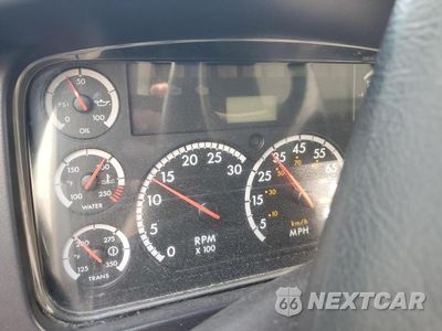 Zdjęcie 8 z 11 samochodu: 2011 FREIGHTLINER M2 106 MEDIUM DUTY VIN:1FVACWDT7BDBD8040 - miniatura