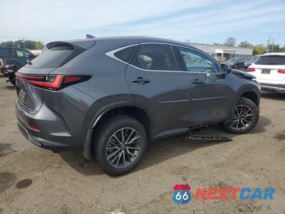 Trzecie zdjęcie samochodu z tyłu: 2025 LEXUS NX 350H BASE VIN:JTJGKCEZ7S5036191 - miniatura