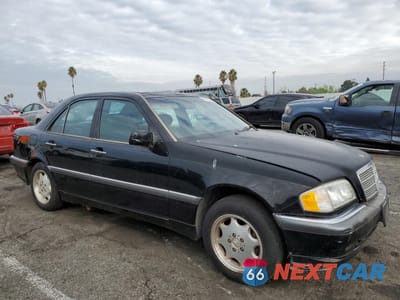 Czwarte zdjęcie samochodu z boku: 2000 MERCEDES-BENZ C 280 VIN:WDBHA29G4YA861441 - miniatura