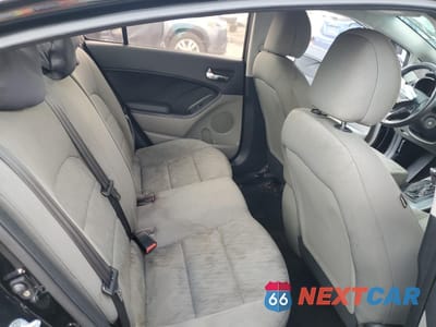 Zdjęcie 10 z 14 samochodu: 2016 KIA FORTE LX VIN:KNAFK4A60G5502970 - miniatura
