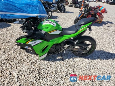 Trzecie zdjęcie samochodu z tyłu: 2025 KAWASAKI EX500 H VIN:ML5EXGH13SDA60421 - miniatura