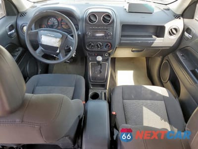 Zdjęcie 8 z 13 samochodu: 2009 JEEP PATRIOT SPORT VIN:1J4FT28B99D102657 - miniatura