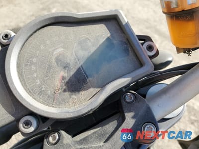 Zdjęcie 7 z 9 samochodu: 2015 KTM 1290 SUPER DUKE R VIN:VBKV39408FM920664 - miniatura