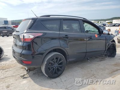 Trzecie zdjęcie samochodu z tyłu: 2018 FORD ESCAPE SE VIN:1FMCU0GD5JUB26189 - miniatura