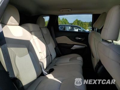 Zdjęcie 10 z 12 samochodu: 2018 JEEP CHEROKEE LATITUDE VIN:1C4PJLCB5JD595528 - miniatura