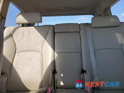 Zdjęcie 10 z 13 samochodu: 2006 TOYOTA HIGHLANDER LIMITED VIN:JTEEP21A260145257 - miniatura