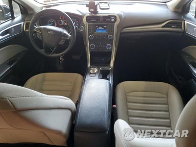 Zdjęcie 8 z 15 samochodu: 2019 FORD FUSION S VIN:3FA6P0G75KR131393 - miniatura