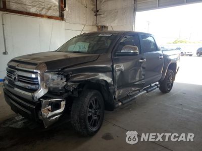 2017 TOYOTA TUNDRA CREWMAX 1794 5TFAY5F19HX615353 - główne zdjęcie licytacji z USA - miniatura