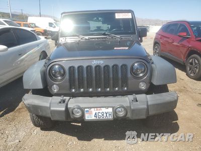 Piąte zdjęcie samochodu w środku: 2018 JEEP WRANGLER UNLIMITED SPORT VIN:1C4BJWDG8JL887234 - miniatura
