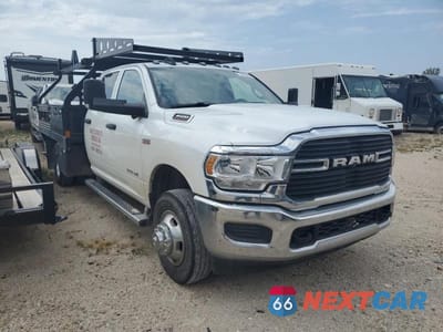 Czwarte zdjęcie samochodu z boku: 2021 RAM 3500 VIN:3C7WRTCJ1MG597900 - miniatura