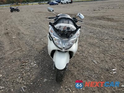 Drugie zdjęcie samochodu z przodu: 2011 SUZUKI AN400 A VIN:JS1CK44B7B2100818 - miniatura