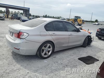 Trzecie zdjęcie samochodu z tyłu: 2014 BMW 320 I VIN:WBA3B1G50ENS78922 - miniatura