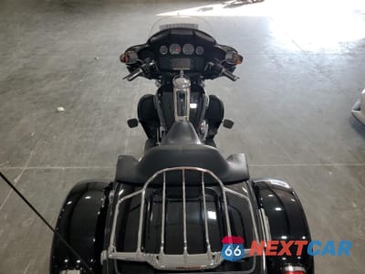 Zdjęcie 6 z 9 samochodu: 2016 HARLEY-DAVIDSON FLHTCUTG TRI GLIDE ULTRA VIN:1HD1MAL12GB854665 - miniatura