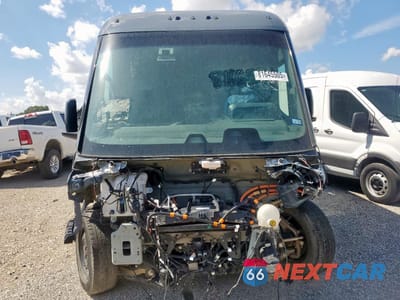 Piąte zdjęcie samochodu w środku: 2022 RIVIAN EDV 700 VIN:7FCEHDB7XNN000799 - miniatura