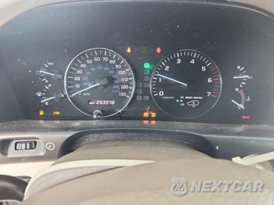 Zdjęcie 9 z 13 samochodu: 2005 LEXUS LX 470 VIN:JTJHT00W453550321 - miniatura
