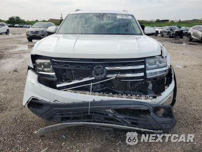 Piąte zdjęcie samochodu w środku: 2018 VOLKSWAGEN ATLAS SEL PREMIUM VIN:1V2NR2CA3JC504424 - miniatura