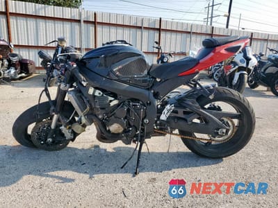 Trzecie zdjęcie samochodu z tyłu: 2015 SUZUKI GSX-R600 VIN:JS1GN7FA6F2100670 - miniatura