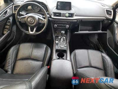 Zdjęcie 8 z 13 samochodu: 2018 MAZDA 3 TOURING VIN:3MZBN1V32JM236177 - miniatura