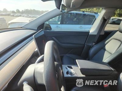 Zdjęcie 9 z 12 samochodu: 2021 TESLA MODEL Y VIN:5YJYGDEE0MF301627 - miniatura