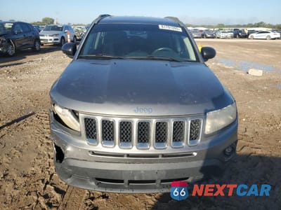 Piąte zdjęcie samochodu w środku: 2012 JEEP COMPASS LATITUDE VIN:1C4NJCEA9CD652411 - miniatura