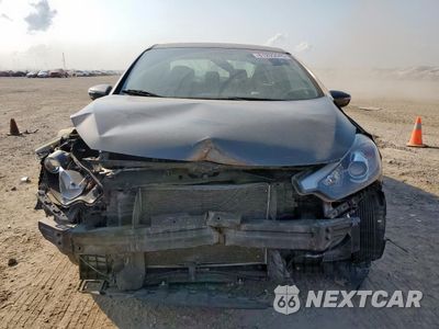 Piąte zdjęcie samochodu w środku: 2014 KIA FORTE LX VIN:KNAFX4A69E5149837 - miniatura