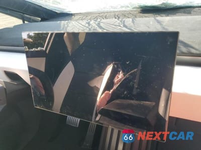 Zdjęcie 9 z 13 samochodu: 2024 TESLA CYBERTRUCK VIN:7G2CEHEE1RA049685 - miniatura