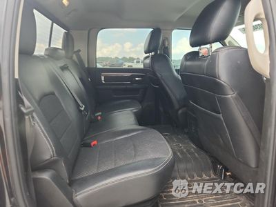 Zdjęcie 10 z 12 samochodu: 2018 RAM 2500 SLT VIN:3C6UR5DL3JG329028 - miniatura