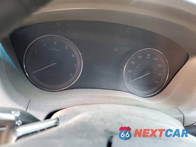 Zdjęcie 9 z 12 samochodu: 2017 GENESIS G80 BASE VIN:KMHGN4JE2HU192460 - miniatura