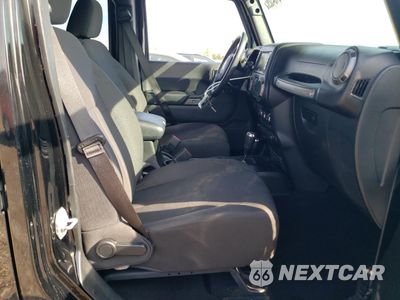 Zdjęcie 7 z 15 samochodu: 2018 JEEP WRANGLER UNLIMITED SPORT VIN:1C4BJWDG8JL912200 - miniatura