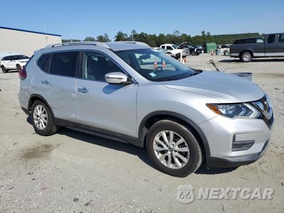 Czwarte zdjęcie samochodu z boku: 2018 NISSAN ROGUE S VIN:5N1AT2MTXJC800036 - miniatura