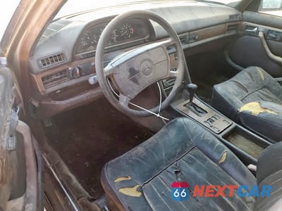 Zdjęcie 8 z 13 samochodu: 1986 MERCEDES-BENZ 420 SEL VIN:WDBCA35D2GA215454 - miniatura