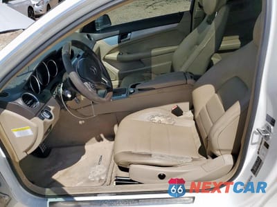 Zdjęcie 7 z 12 samochodu: 2013 MERCEDES-BENZ C 250 VIN:WDDGJ4HB7DG011248 - miniatura