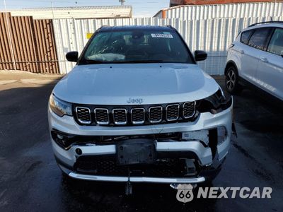 Piąte zdjęcie samochodu w środku: 2025 JEEP COMPASS LIMITED VIN:3C4NJDCN7ST506996 - miniatura