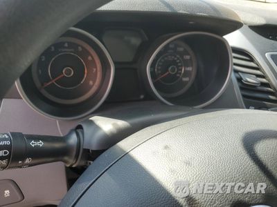 Zdjęcie 9 z 12 samochodu: 2015 HYUNDAI ELANTRA SE VIN:KMHDH4AE2FU236271 - miniatura