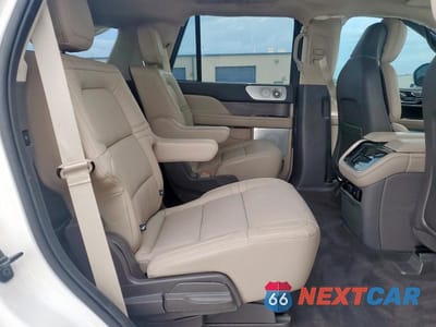 Zdjęcie 11 z 14 samochodu: 2024 LINCOLN NAVIGATOR RESERVE VIN:5LMJJ2LGXREL24295 - miniatura