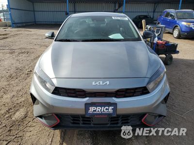 Piąte zdjęcie samochodu w środku: 2023 KIA FORTE GT LINE VIN:3KPF54AD8PE568681 - miniatura