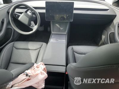 Zdjęcie 8 z 14 samochodu: 2025 TESLA MODEL 3 VIN:5YJ3E1EAXSF030780 - miniatura