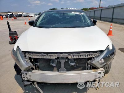 Piąte zdjęcie samochodu w środku: 2018 NISSAN MAXIMA 3.5S VIN:1N4AA6AP3JC399489 - miniatura