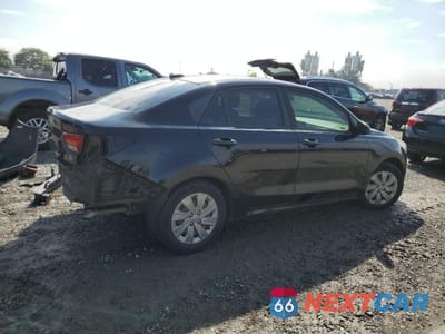 Trzecie zdjęcie samochodu z tyłu: 2019 KIA RIO S VIN:3KPA24AB9KE210726 - miniatura